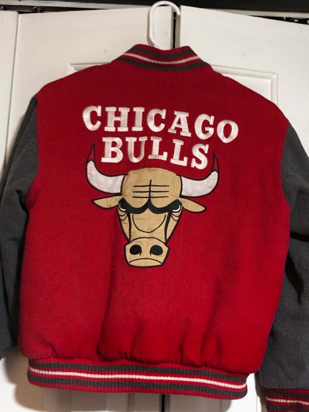 JH Design Chicago Bulls NBA Reversible Varsity Bomber Jacket XL
